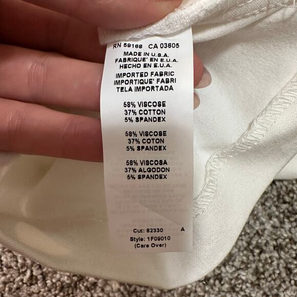 FIFTEEN TWENTY Women's Button Up Short Size 2 In Off White - Picture 14 of 15